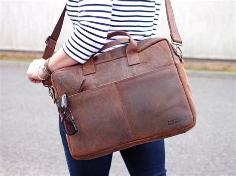 woman leather bag for laptop